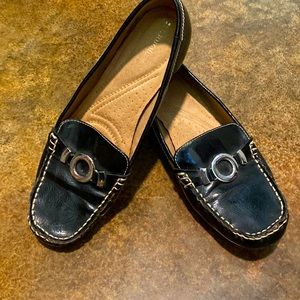 Naturalizer black patent leather ladies shoes